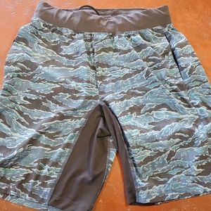 Men's Lululemon shorts